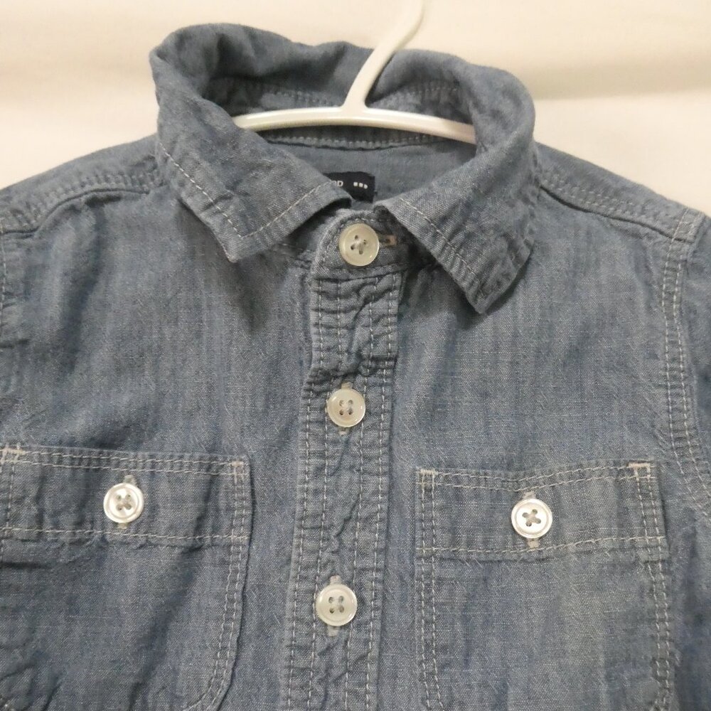 BABY GAP | 4T | Classic Denim Button Down Shirt | Button-Up Pockets